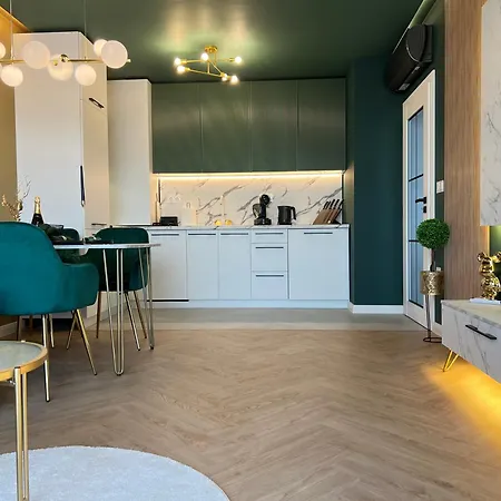 Апартамент Nj Family Garden Варна